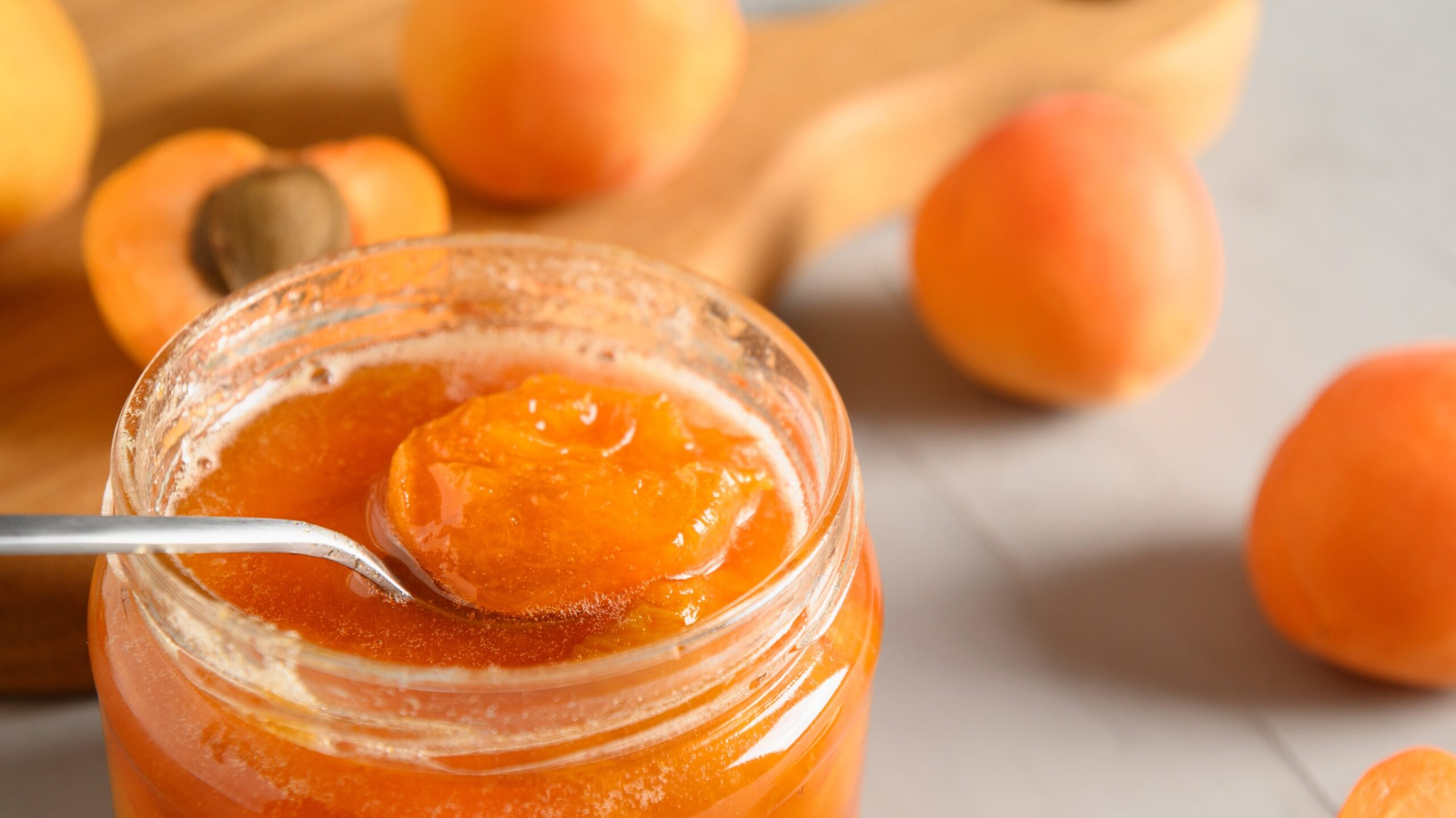 Spin Span Jam – Apricot Kazan: The Perfect Blend of Apricots and Tradition